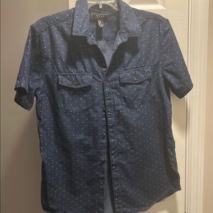 Perry Ellis Blue Casual Button Down Shirt with Subtle Texture